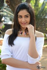 Adah Sharma at Garam Press Meet